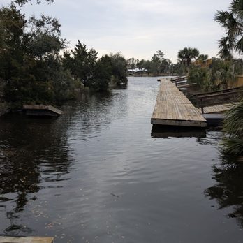 Fiddler's Restaurant and Resort - Seafood Near Me - Steinhatchee, Florida