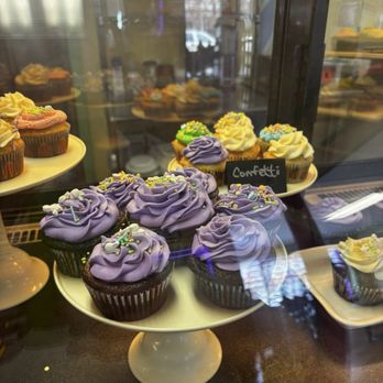 Sweet Treats - Ice Cream & Frozen Yogurt Near Me - Hamburg, Pennsylvania