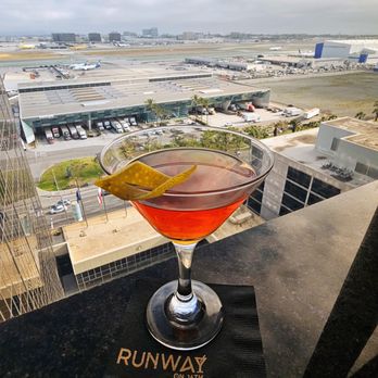 Runway On 16th - Lounges Near Me - Los Angeles, California Runway On 16th - Lounges Near Me - Los Angeles, California