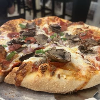 The Ravenite Pizzeria - Ravenite Deluxe - Pizza Near Me - Fairhope, Alabama The Ravenite Pizzeria - Ravenite Deluxe - Pizza Near Me - Fairhope, Alabama