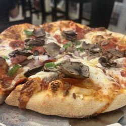 The Ravenite Pizzeria - Ravenite Deluxe