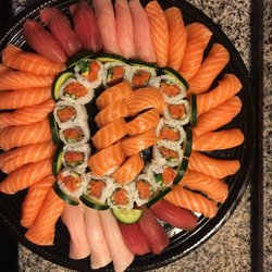 Kishi Japanese Restaurant - Sushi and roll platter