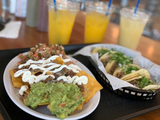 Frijoles & Frescas by null