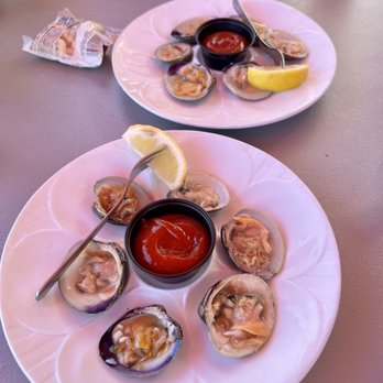 Aqua - Raw clam - Seafood Near Me - Clinton, Connecticut