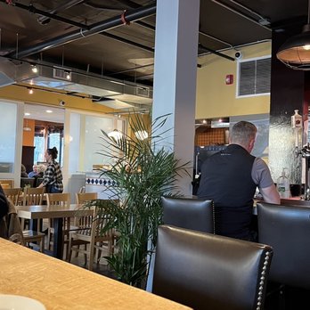 RAWA Mediterranean Fusion, Middle Eastern Food, Pizza Place - Restaurant - Pizza Near Me - New Haven, Connecticut