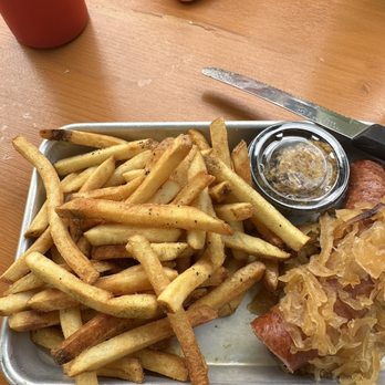 Stein - Brat with fries - Beer Bar Near Me - Leavenworth, Washington Stein - Brat with fries - Beer Bar Near Me - Leavenworth, Washington