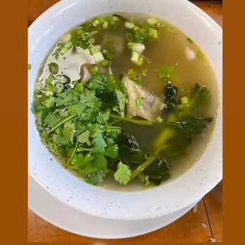 Guieb Cafe - Oxtail Soup with Rice Soup - New American Near Me - Honolulu, Hawaii