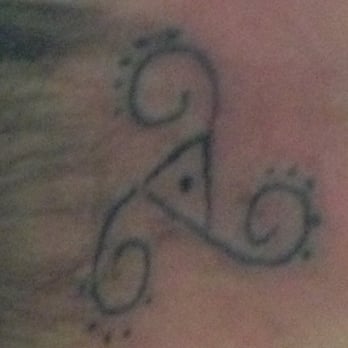 TATTOO-U - I'm scarred! Looks like I gave my kid a marker! Doesn't look like the transfer at all. DO NOT LET THIS HAPPEN TO YOU!!!!! - Tattoo Near Me - Copperas Cove, Texas