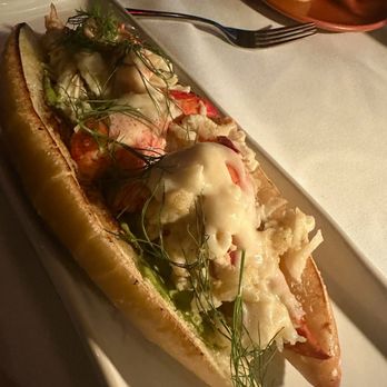 Linden - Lobster Crab Knuckle Roll - New American Near Me - Los Angeles, California