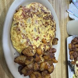 Corner Cafe - Meat Lovers omelette