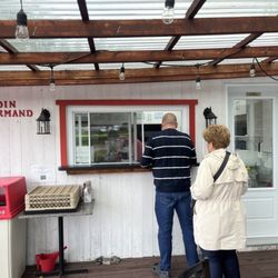 Vignoble du Mitan - Order food here