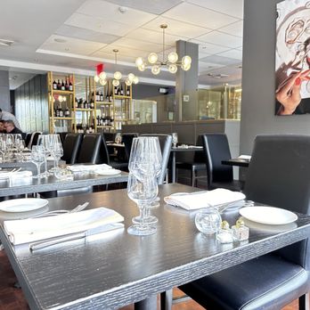 Dive Oyster House - Inside - Seafood Near Me - Briarcliff Manor, New York
