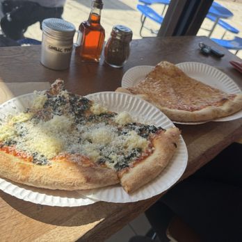 Little Oven Pizza - Pizza Near Me - Merced, California Little Oven Pizza - Pizza Near Me - Merced, California