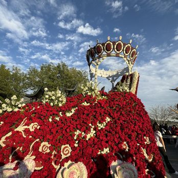 Float Fest - Parade Float - Festivals Near Me - Pasadena, California Float Fest - Parade Float - Festivals Near Me - Pasadena, California