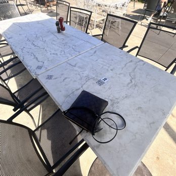 Leeland House - Patio seating - Breakfast & Brunch Near Me - Houston, Texas