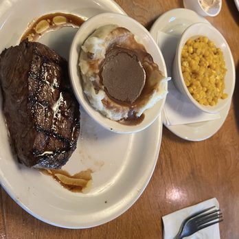 Texas Roadhouse - 6 oz steak with mashed potatoes and corn yummy - Steakhouses Near Me - Jacksonville, Florida Texas Roadhouse - 6 oz steak with mashed potatoes and corn yummy - Steakhouses Near Me - Jacksonville, Florida