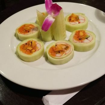 Ozu852 - One of the special rolls.... The Summer Roll. Fresh light clean and tasty - Sushi Bars Near Me - Englewood, Ohio
