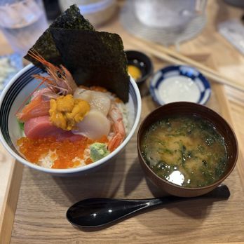 Totoya - Nagomi donburi: negitoro, amaebi, maguro, sake, tobiko, and ikura with seaweed miso soup - Sushi Bars Near Me - Honolulu, Hawaii Totoya - Nagomi donburi: negitoro, amaebi, maguro, sake, tobiko, and ikura with seaweed miso soup - Sushi Bars Near Me - Honolulu, Hawaii