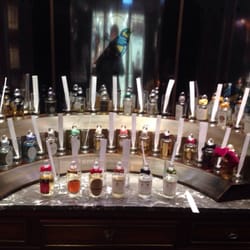 Penhaligon's London - Perfume trying table
