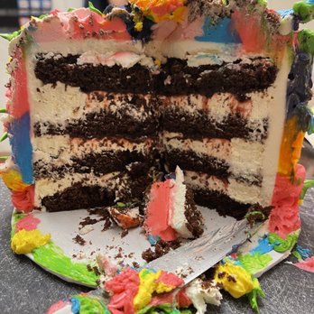 Freed's Bakery - As you can see, there is way more icing than actual cake. - Bakeries Near Me - Las Vegas, Nevada