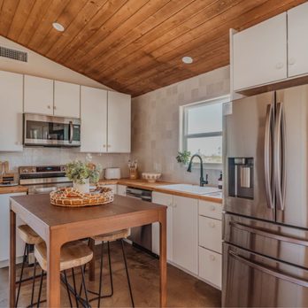Valverde Cleaning Services - Home Cleaning Near Me Valverde Cleaning Services - Home Cleaning Near Me