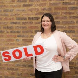 Robyn Colly Realtor- Schuler Bauer