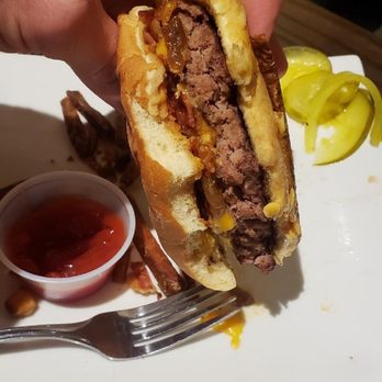 The Hound's Tale - Hounds Tale Wagyu Burger ordered "medium rare" - New American Near Me - Williamsburg, Virginia The Hound's Tale - Hounds Tale Wagyu Burger ordered "medium rare" - New American Near Me - Williamsburg, Virginia