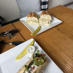 Wolf It - Gyro special & The 8. Summit Sandwich