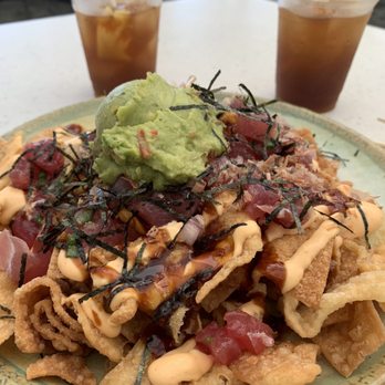 The Beach Bar - Bars Near Me - Honolulu, Hawaii