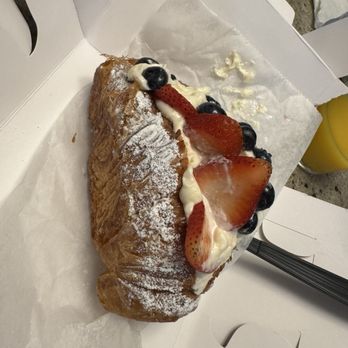 Bettant Bakery & Café - Croissant filled with sweet cream and topped with berries. - Coffee & Tea Near Me - Miami Beach, Florida Bettant Bakery & Café - Croissant filled with sweet cream and topped with berries. - Coffee & Tea Near Me - Miami Beach, Florida