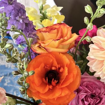 Riverside Flower Studio - Detail of the Angelina flower arrangement by Riverside Flower Studio - Florists Near Me