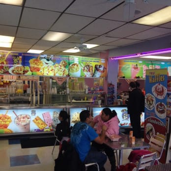 Fruityland Ice Cream - customers in a store - Ice Cream & Frozen Yogurt Near Me - Chicago, Illinois
