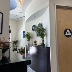 Varni Dental - Waiting area
