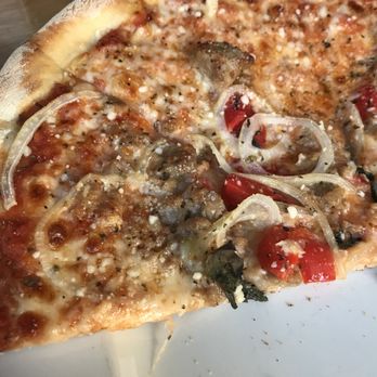 Black Shamrock - Mmmmm sausage pizza - Bars Near Me - Honolulu, Hawaii