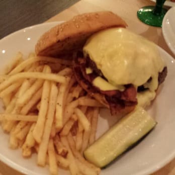 323 Bistro - Delicious - New American Near Me - Commerce, California