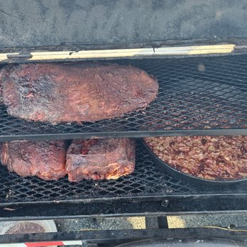 Ballin On A Budget - Brisket, pork shoulder, bbq baked beans - Salad Near Me
