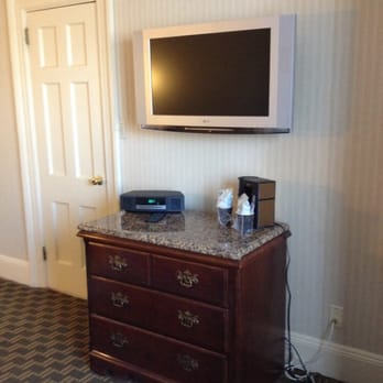 The Grand Summit Hotel - TV in guest room - Hotels Near Me - Summit, New Jersey The Grand Summit Hotel - TV in guest room - Hotels Near Me - Summit, New Jersey