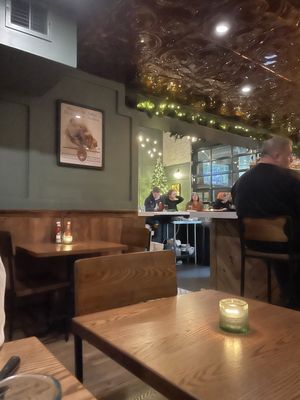 Cook and Shaker by null