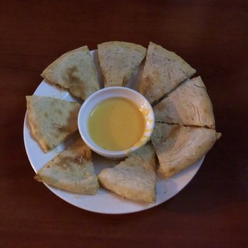 Mad Pecker Brewing - Beer cheese flatbread - New American Near Me - San Antonio, Texas