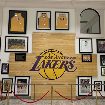 EddieWorld - RIP Kobe - Service Stations Near Me - Yermo, California