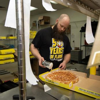 Hungry Howie's Pizza - Pizza Near Me - Mentor, Ohio Hungry Howie's Pizza - Pizza Near Me - Mentor, Ohio
