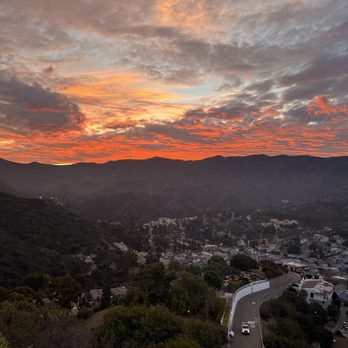 Mt Ada - Sunset from the grand suite balcony - Bed & Breakfast Near Me - Avalon, California Mt Ada - Sunset from the grand suite balcony - Bed & Breakfast Near Me - Avalon, California
