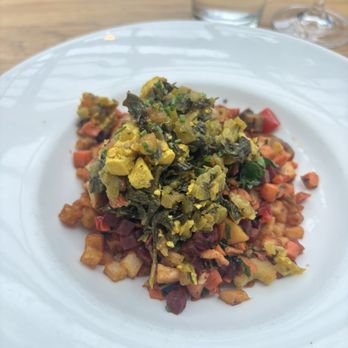 Summer House Santa Monica - Veggie hash with tofu instead of eggs - American Near Me - Chicago, Illinois Summer House Santa Monica - Veggie hash with tofu instead of eggs - American Near Me - Chicago, Illinois