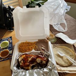 Palenques - White meat quarter chicken dinner.