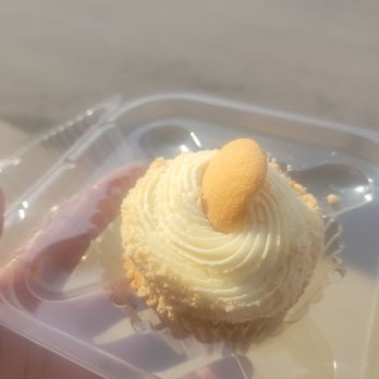 Little Blue Bakehouse - Banana pudding cupcake - Bakeries Near Me - Raleigh, North Carolina Little Blue Bakehouse - Banana pudding cupcake - Bakeries Near Me - Raleigh, North Carolina
