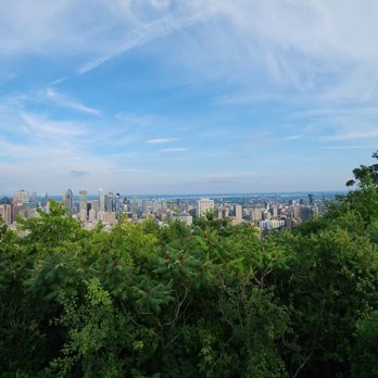 Chalet du Mont-Royal - Landmarks & Historical Buildings Near Me - Montreal, Quebec