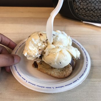 Insomnia Cookies - Traditional chocolate chip with butter pecan ice cream - Desserts Near Me - Atlanta, Georgia Insomnia Cookies - Traditional chocolate chip with butter pecan ice cream - Desserts Near Me - Atlanta, Georgia