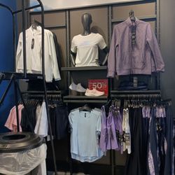 SKECHERS Warehouse Outlet - Athletic wear (women)