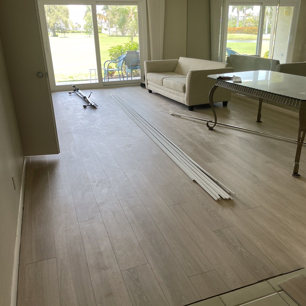 Living area during installation. Living area during installation.