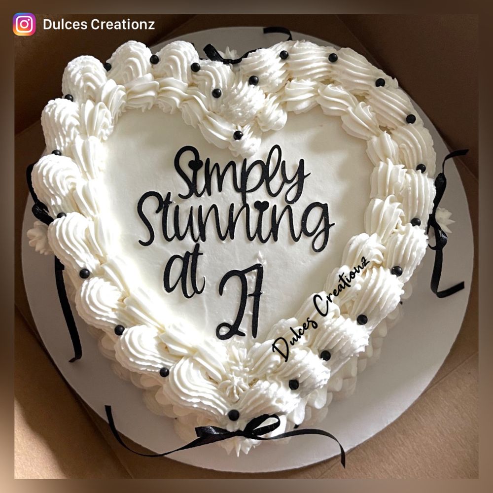 Dulces Creationz Logo